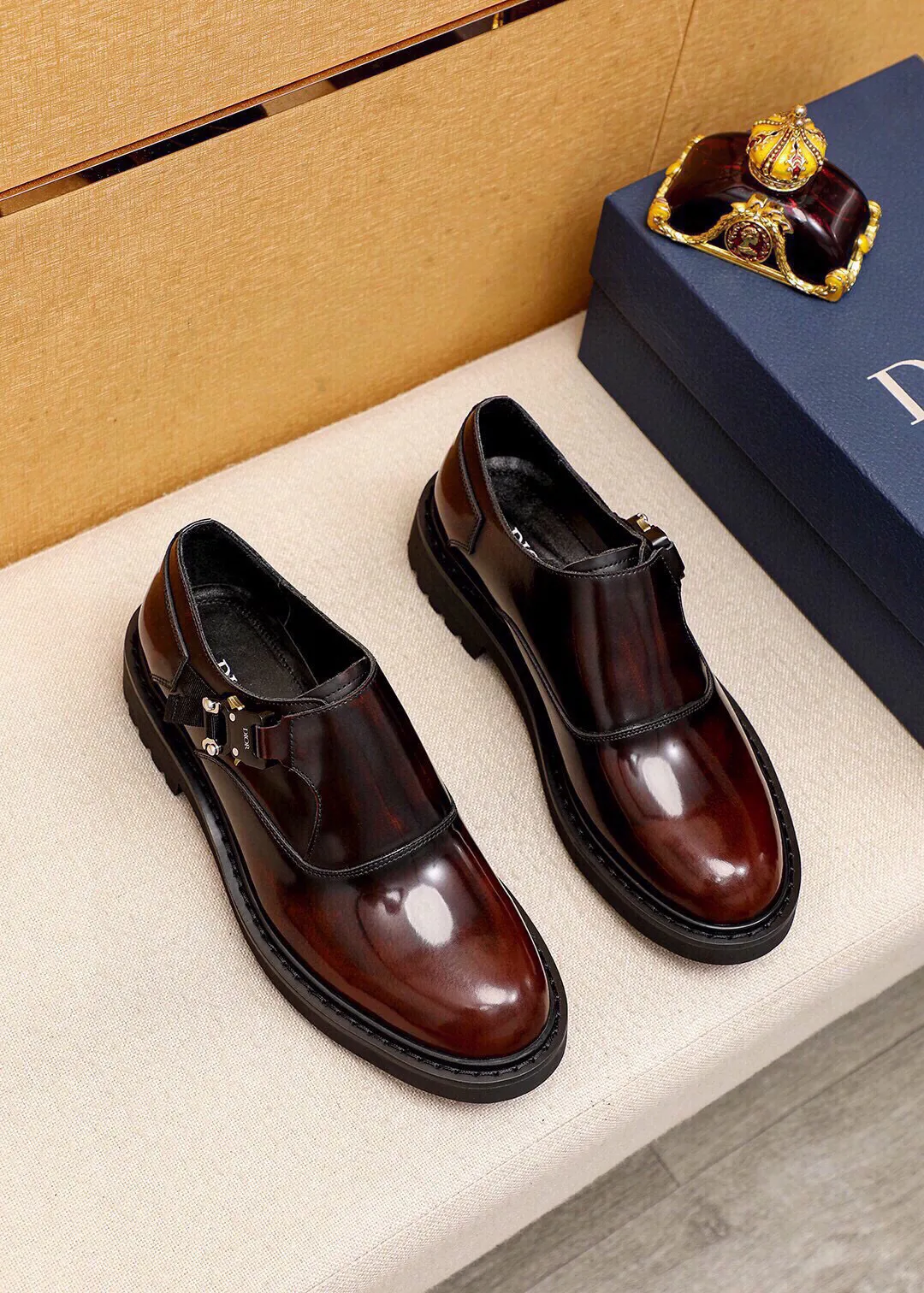 Men's men's shoes 💰600 💐"Dior" Dior 🇮🇹🇮🇹 counter synchronization Top purchasing agent 🔍🔍Men's 2⃣️0⃣️2⃣️5⃣️Business leather shoes Original open-edge beads imported from Italy, fully imported cow leather lining, sole: original T men's shoes 💰U outsole, exclusive movable molded sole, super comfortable, original factory follow-up goods, 🔍🔍high quality, can be entered and exited the counter at will, welcome to compare. Regular size 39-44 (customized at 38.45🉑️) 3 colors🉑️ to choose from